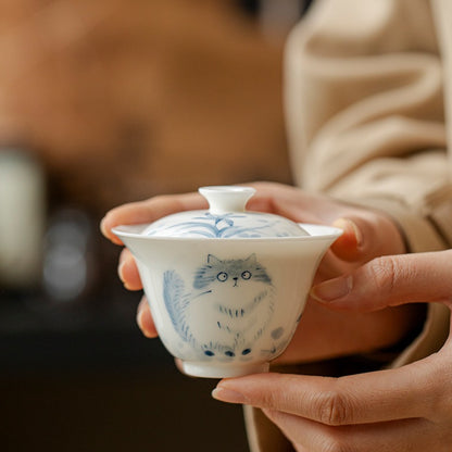 Hand-painted blue-and-white cat gaiwan – detail