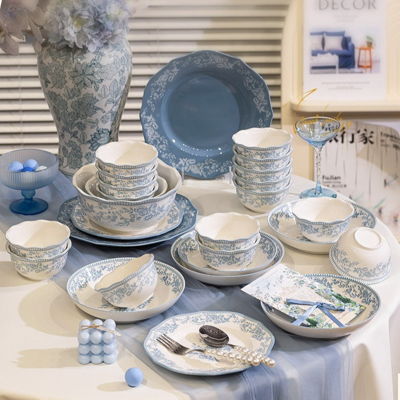 Blue Danube dinnerware set – detail
