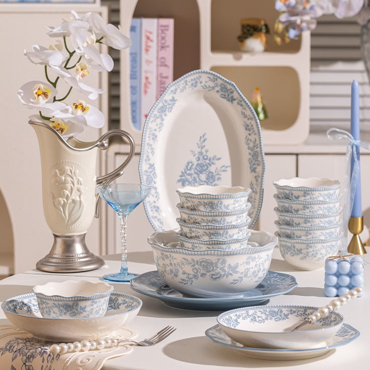 Blue Danube dinnerware set – detail