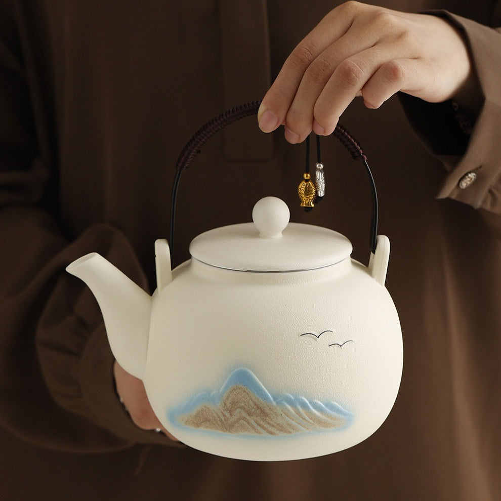 Matte distant-mountain tea set – detail