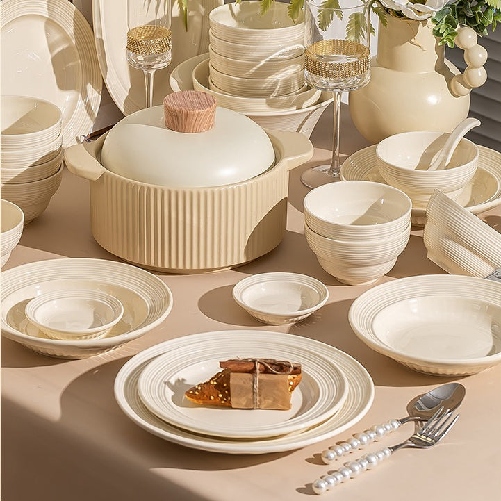 Jingdezhen milky-white dinnerware set – detail