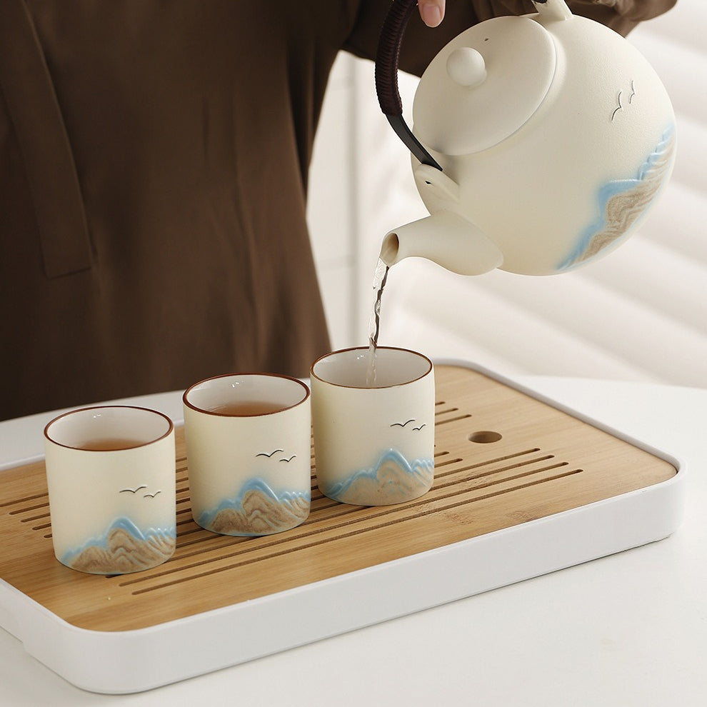Matte distant-mountain tea set – detail
