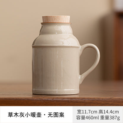 Decorative Porcelain Tea Vessel Collection