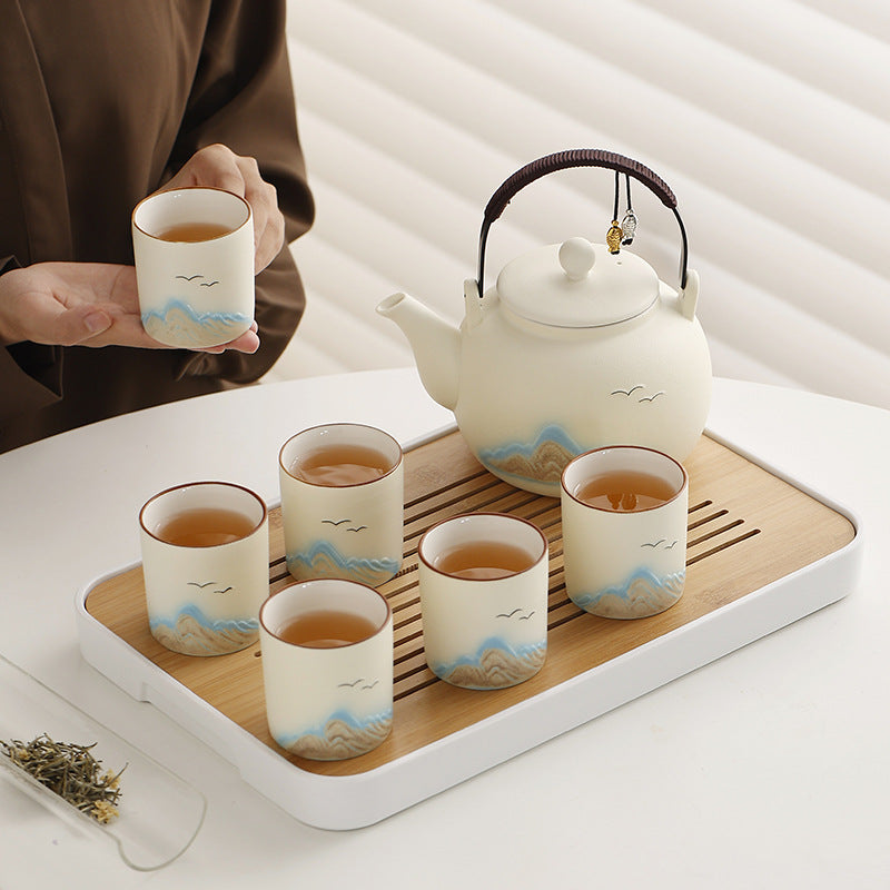Matte distant-mountain tea set – detail