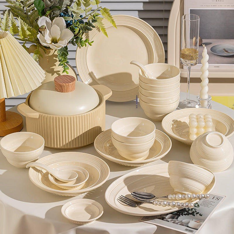 Jingdezhen milky-white dinnerware set – detail