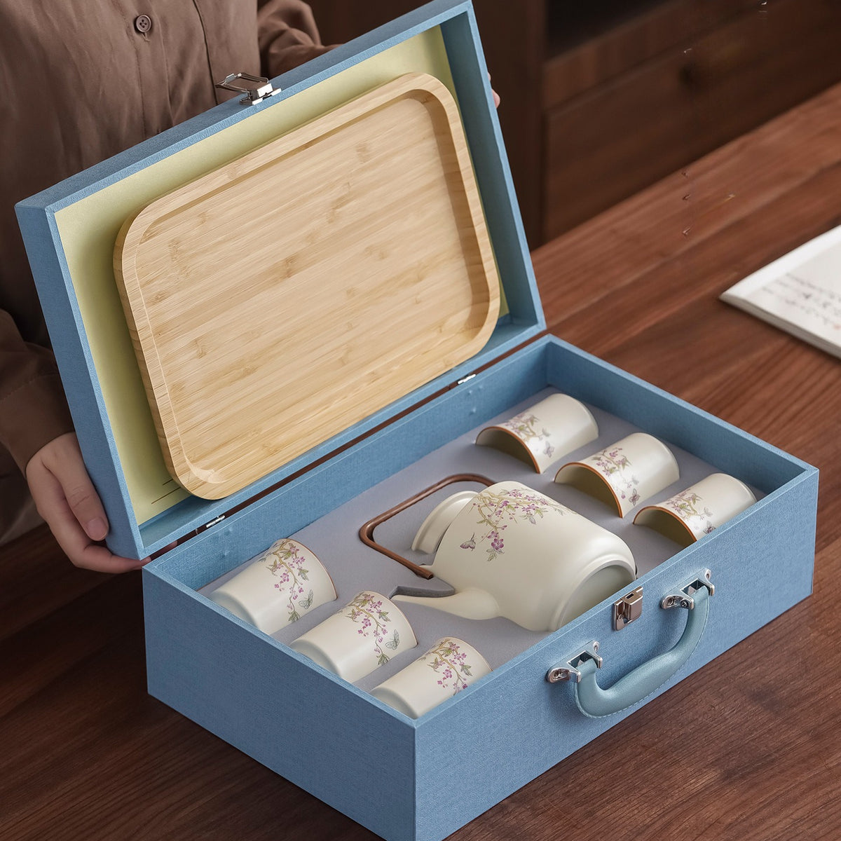 Ru-style cat gongfu tea set – detail