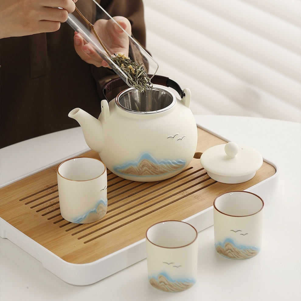 Matte distant-mountain tea set – detail