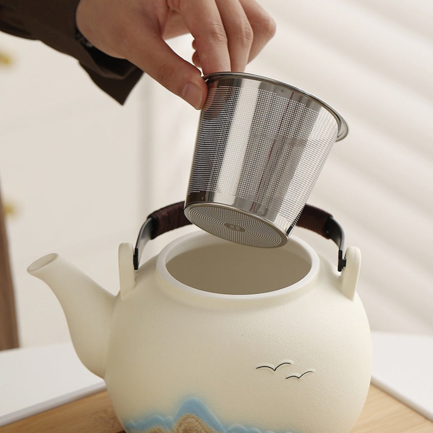 Matte distant-mountain tea set – detail